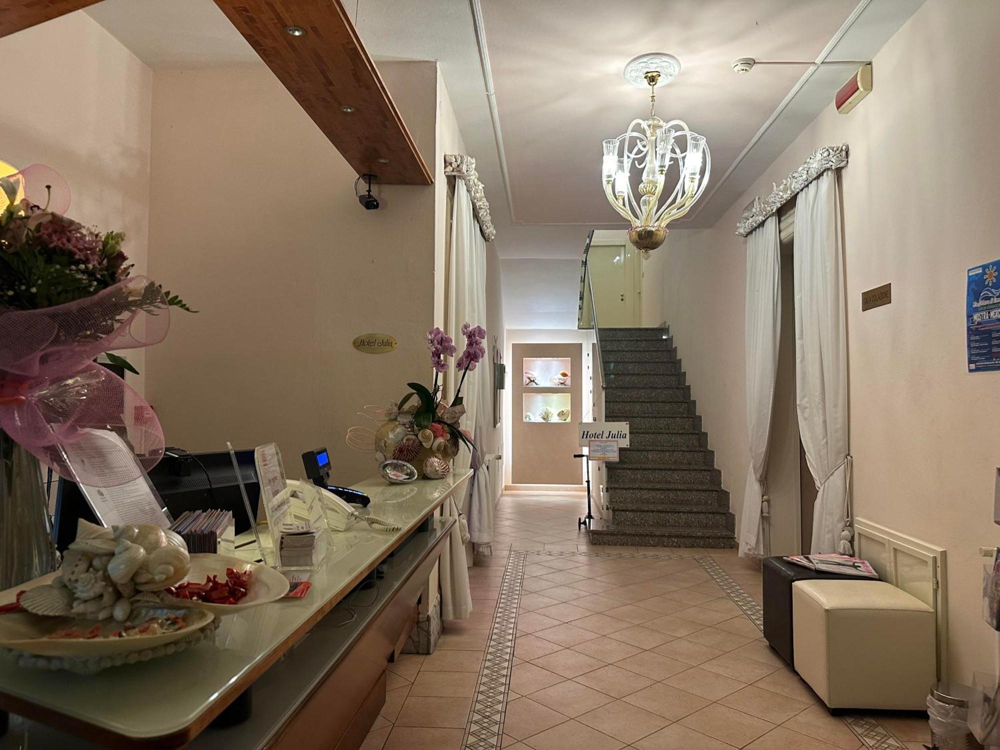 Hotel Julia Llido Degli Estensi Exterior photo