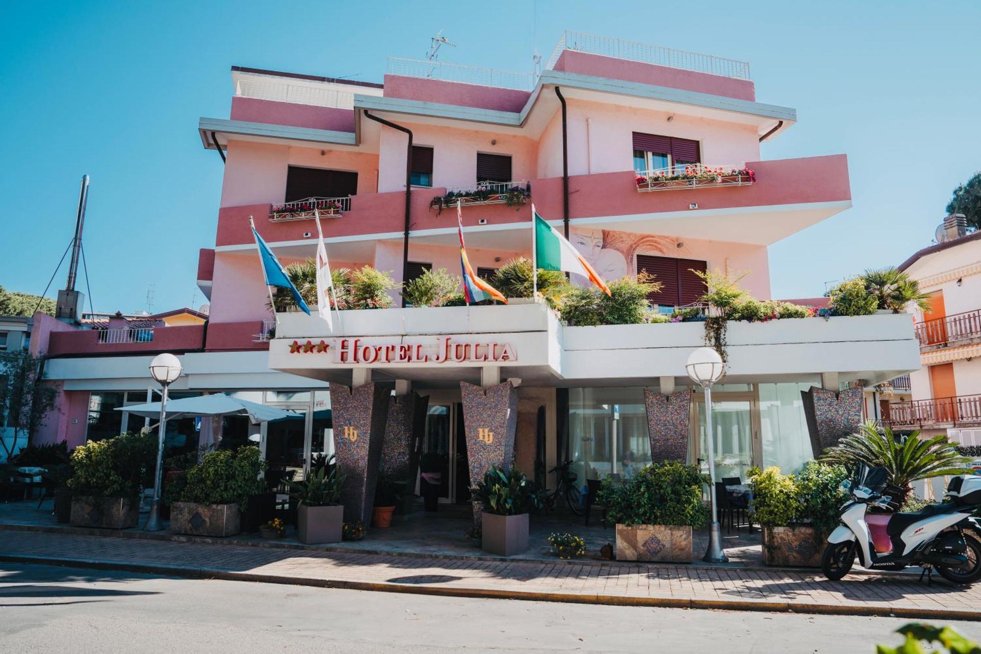 Hotel Julia Llido Degli Estensi Exterior photo