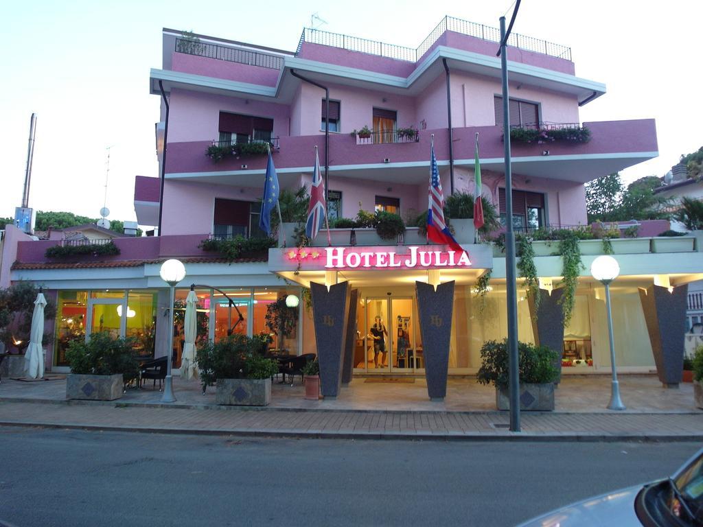 Hotel Julia Llido Degli Estensi Exterior photo