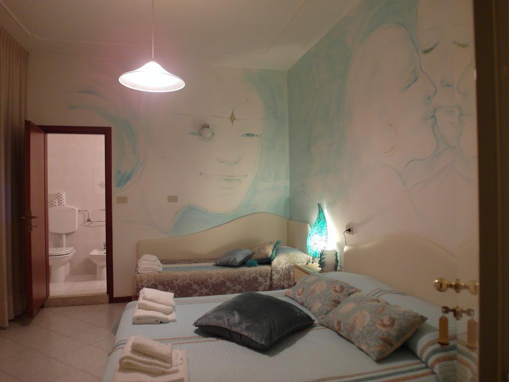 Hotel Julia Llido Degli Estensi Exterior photo